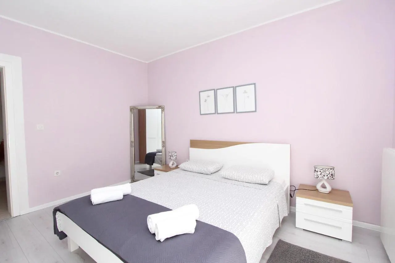 Apartments Rozi Rovinj